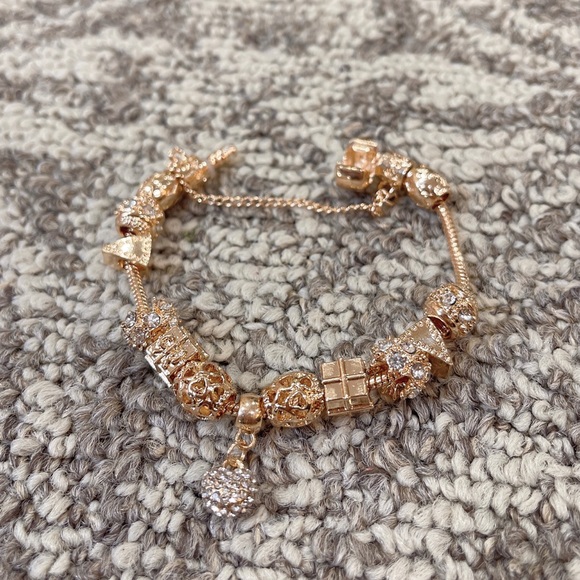 BRAND NEW 8" Gold Heart Charm Crystal Bracelets - Picture 5 of 8